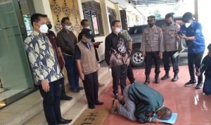 Disdik Garut Bantu Rp6 Juta kepada Mantan Guru Pembakar Sekolah￼