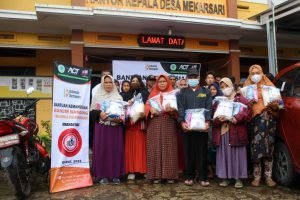 IDI dan ACT Cabang Garut Salurkan Bantuan bagi Penyintas Banjir Cikajang dan Cisurupan