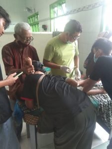 Keluarga Besar Pedagang Pasar Induk Indramayu Gelar Khitanan Massal