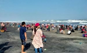 Obyek Wisata Pantai Selatan Cianjur Ramai Dikunjungi Wisatawan Lokal￼