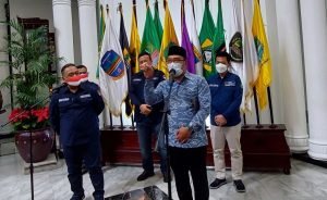 Gubernur Ridwan Kamil Izinkan Warga Shalat Tarawih dengan Prokes￼