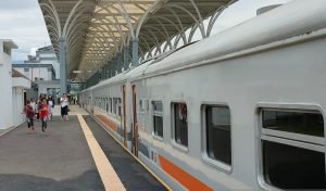 Masyarakat Garut Mulai Manfaatkan Kereta Api di Hari Pertama Beroperasi￼