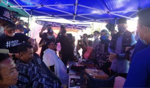 AHY Temui Pelaku UMKM dan Tukang Cukur dalam Safari Ramadhan di Garut￼