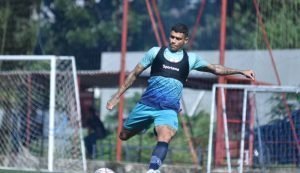 Pelatih Persib Nilai Ciro dan David Tampil Baik saat Latihan Meski Jetlag