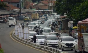 Polisi Berlakukan Sistem Satu Arah di Jalur Arus Balik Garut-Bandung￼