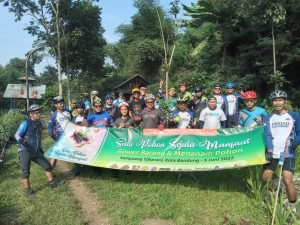 Peringati Hari Sepeda & Hari Lingkungan Hidup Sedunia, Pindad Gelar Kegiatan Sepeda Bersama dan Penanaman Pohon
