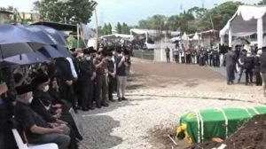 Detik-detik Pemakaman Jenazah Eril Anak Ridwan Kamil￼