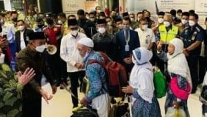 Saat Tiba di Indonesia, Jemaah Haji Bandung Barat Wajib Tes COVID-19