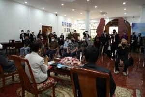 Menlu RI Temui 62 WNI Korban Penyekapan di Phnom Penh