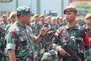 Asops Kasad: “Tugas Dinyatakan Berhasil Bila Masyarakat di Daerah Tugas Melepas Satgas dengan Tangisan Simpati”