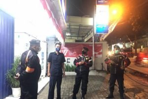 Tiada Henti, Dit Samapta Polda Jabar  Patroli Guna  Berikan Himbauan Taat Prokes Dan Harkamtibmas