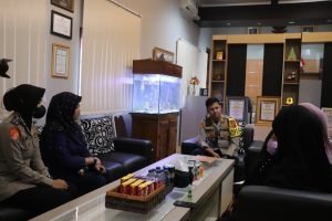 Polres Sukabumi, Bantu Biaya Kontrol Kehamilan Seorang Wanita Yang Suaminya Ditahan