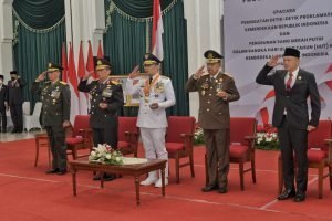 HUT RI Ke-77, Kapolda Jabar Bersama Forkopimda Hadiri Pengibaran Bendera Merah Putih