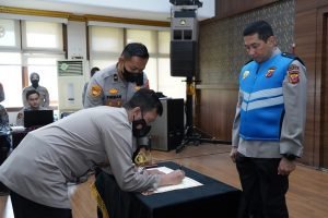 Wakapolda Jabar Pimpin Pembacaan Sumpah Pakta Integritas Pendidikan Alih Golongan Dari Bintara Ke Perwira Tahun 2022