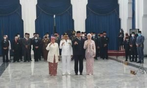 Gubernur Ridwan Kamil Minta Wali Kota Cimahi Ngatiyana Jaga Integritas