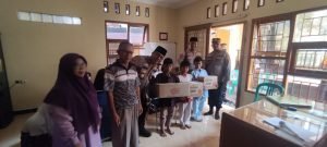 Polres Sukabumi Beri Bantuan Sembako Ke Panti Asuhan Al-Fitroh