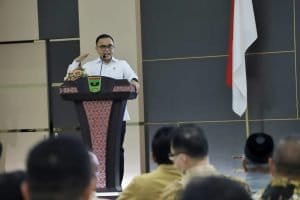 Menteri Anas Ajak Kepala Daerah di Sumbar Sukseskan Reformasi Birokrasi Tematik