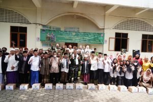 Jum’at Berkah, Pangdam III/Slw  Adakan Baksos di Ponpes Cijawura