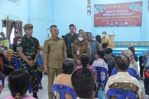 Peringati Hari Pahlawan, Satgas Pamtas Yonarmed 5/105 Tarik/PG Gelar Operasi Katarak Gratis