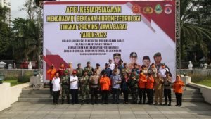 Dansat Brimob Polda Jabar Ikuti Apel Kesiapsiagaan Bencana Alam Di Halaman Gedung Sate