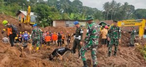 Tim Satwa K-9 Pomdam III/Slw Diterjunkan Bantu Pencarian Korban Tertimbun Tanah Akibat Gempa Cianjur