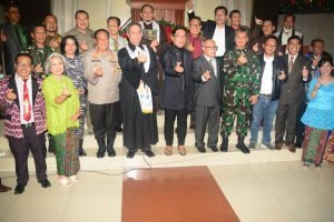 Pastikan Kebaktian Ibadah Malam Natal Aman, Pangdam III/Slw Bersama Forkopimda Pantau Sejumlah Gereja Di Kota Bandung
