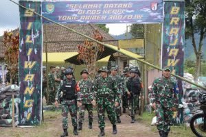 Latihan Keras dan Disiplin Bekal Satgas Yonif Raider 300/BJW Kodam III/Slw Bertugas ke Wilayah Kodam XVII/ Cenderawasih