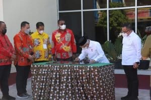 Wapres Ma’ruf Amin Bersama Menteri Azwar Anas Resmikan PLUT Pertama di Papua