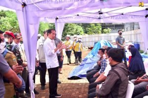 Menteri Basuki Dampingi Presiden Jokowi, Rekonstruksi Pascagempa Cianjur Dimulai, Pulihkan Ekonomi Warga