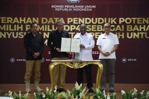 Kemendagri Serahkan DP4 untuk Pemilu 2024 kepada KPU RI