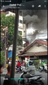 Kebakaran Hebat Terjadi di Leuwipanjang, Asap Hitam Tebal Tampak dari Kejauhan