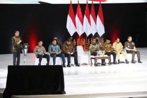 Kendalikan Inflasi, Presiden Minta Kepala Daerah Sering Cek Harga Komoditas di Pasar