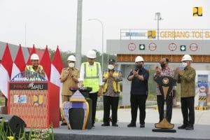 Presiden Jokowi Resmikan Ruas Tol Pekanbaru-Bangkinang 30,9 km di Riau