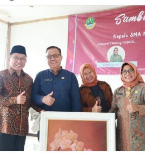 Kepsek SMAN 1 Padalarang Bersama Tim Sekolah Berkolaborasi untuk Raih Penghargaan Sekolah Adiwiyata Nasional