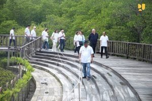 Site Visit World Water Forum 2024 di Bali, Menteri Basuki dan Dewan Gubernur WWC Kunjungi Kawasan Konservasi Hutan Mangrove Tahura