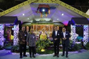 Anjungan Rumah Lamin Indonesia Sabet Penghargaan Bangunan Terunik pada the Hong Kong Flower Show 2023