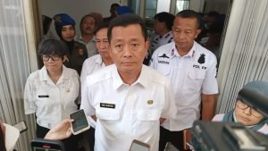 Plh Walikota Sidak Beberapa Dinas di Kota Bandung, Pastikan ASN Sudah Kerja Lagi