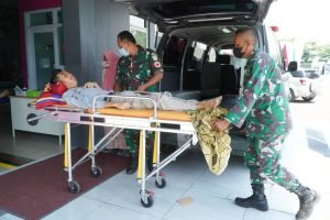 Penderita Kanker Tidak Mampu Berobat, Dievakuasi Kodim 0605/Subang Ke RS Ciremai