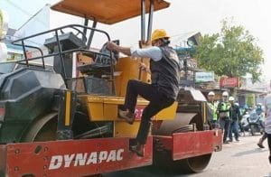 Gubernur Jawa Barat Pastikan Perbaikan Jalan Provinsi Berlanjut