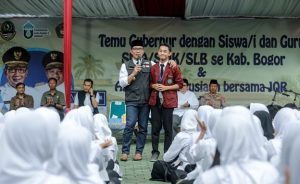 Kadisdik Jabar Dampingi Ridwan Kamil dalam “Temu Gubernur dengan Siswa dan Guru SMA/SMK/SLB se-Kabupaten Bogor