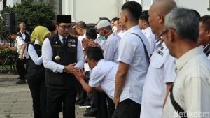 Hari Pertama Kerja, Ridwan Kamil Pamit dan Larang ASN Pamer Harta