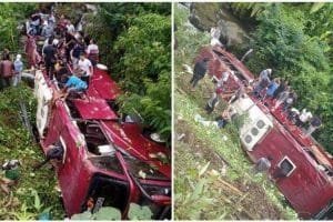 Bus Wisata Terjun ke Sungai di Guci Tegal