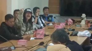 Harga Gas Melon Lebihi HET, Warga Garut Amuk Anggota DPRD dan Kepala Dinas