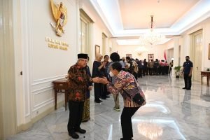 Wapres Gelar Halal Bihalal dengan Keluarga Besar Setwapres