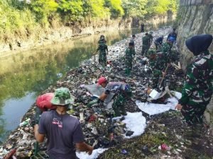 Sektor 7 Citarum Harum Gerak Cepat Tangani Sampah di Anak Sungai Citepus