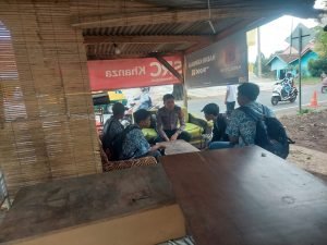 Kabid Humas Polda Jabar : Polisi Blusukan Sambangi Siswa Sekolah SMAN 1 Sukahaji