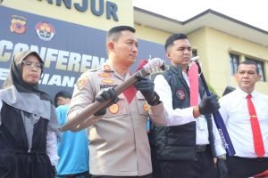 Polres Cianjur Amankan 4 Remaja yang Membawa Senjata Pemukul