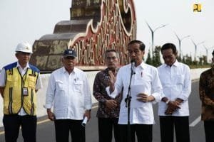Menteri Basuki Dampingi Presiden Jokowi Resmikan Jembatan Kretek 2