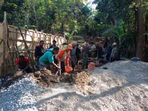 Wujudkan Harapan Warga, Kodim 0620/Kab Cirebon Bantu Kebutuhan Air Bersih Desa Kedongdong Kidul