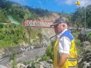 Menteri Basuki Tinjau Penanganan Pasca Bencana Banjir Lahar Dingin Gunung Semeru